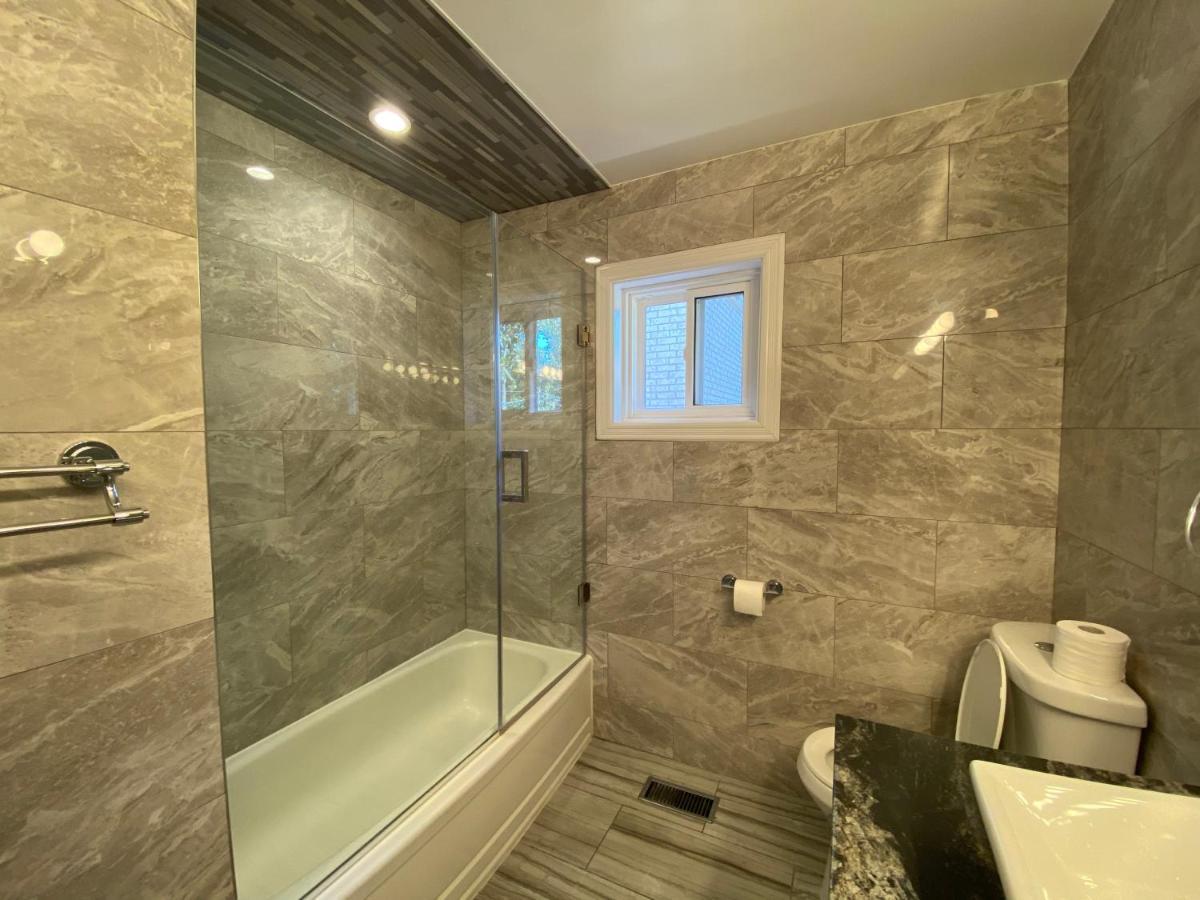 Yonge And Finch Subway !L Spacious & Bright Private Bedroom With Shared Amenties Toronto Extérieur photo