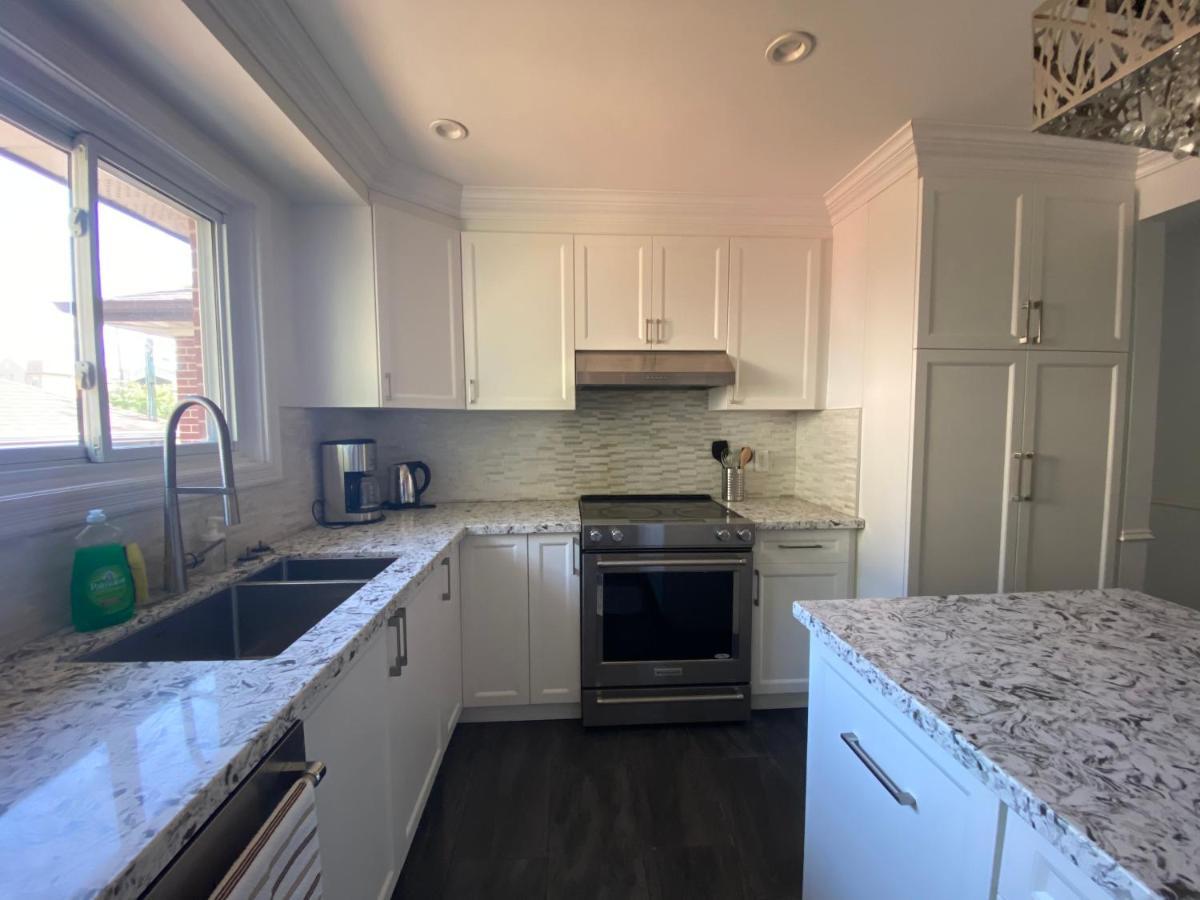 Yonge And Finch Subway !L Spacious & Bright Private Bedroom With Shared Amenties Toronto Extérieur photo