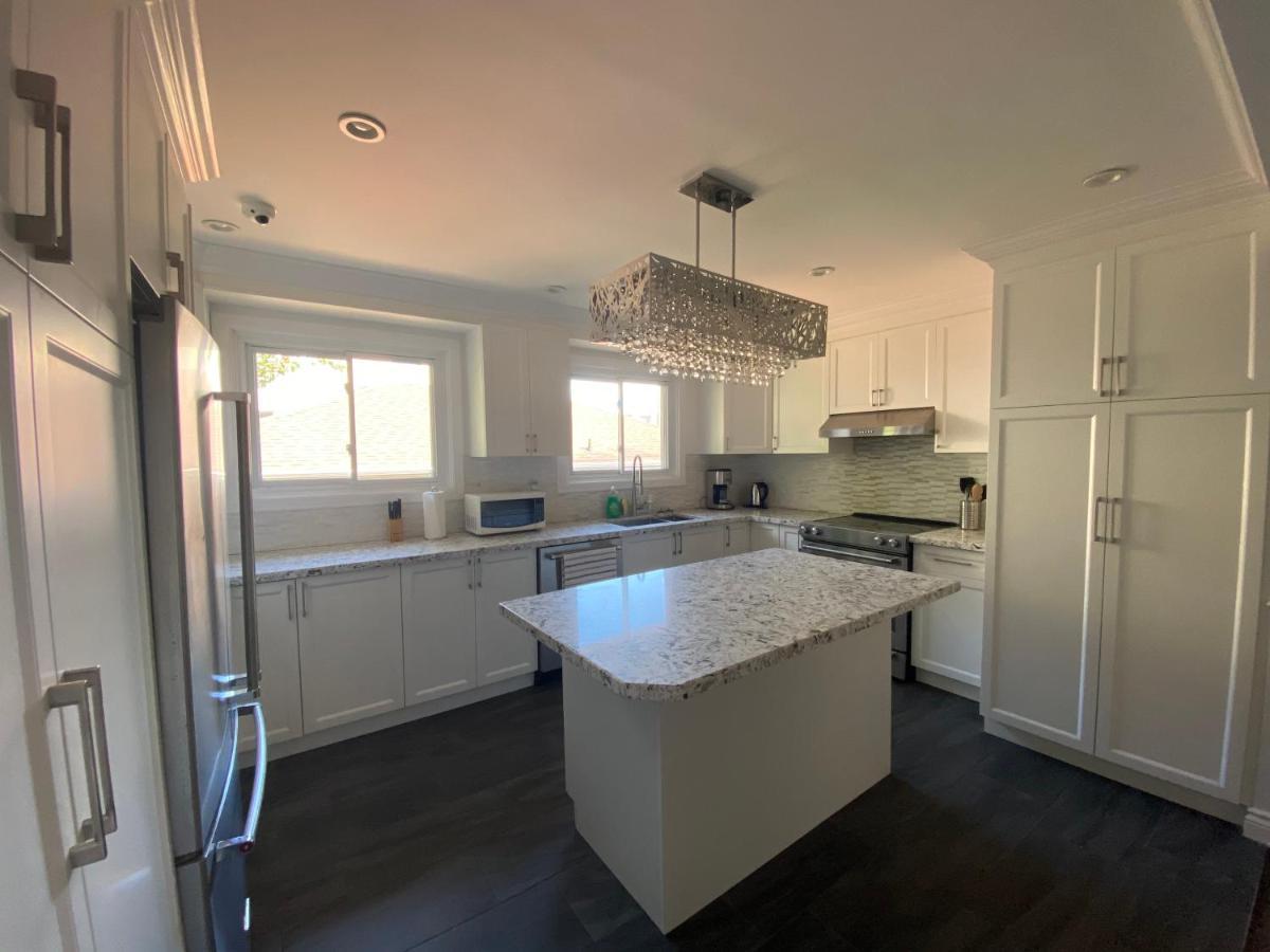 Yonge And Finch Subway !L Spacious & Bright Private Bedroom With Shared Amenties Toronto Extérieur photo