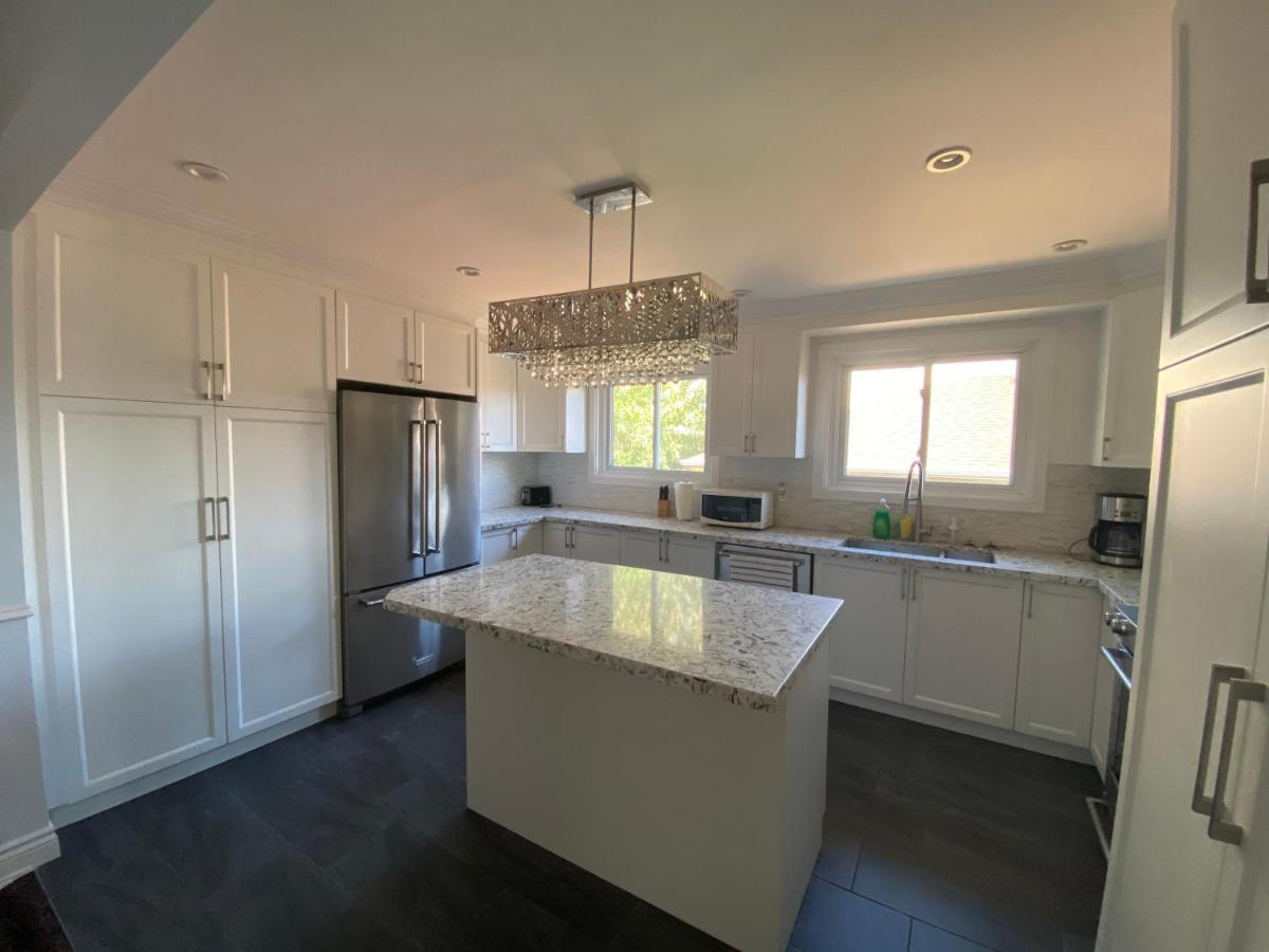 Yonge And Finch Subway !L Spacious & Bright Private Bedroom With Shared Amenties Toronto Extérieur photo
